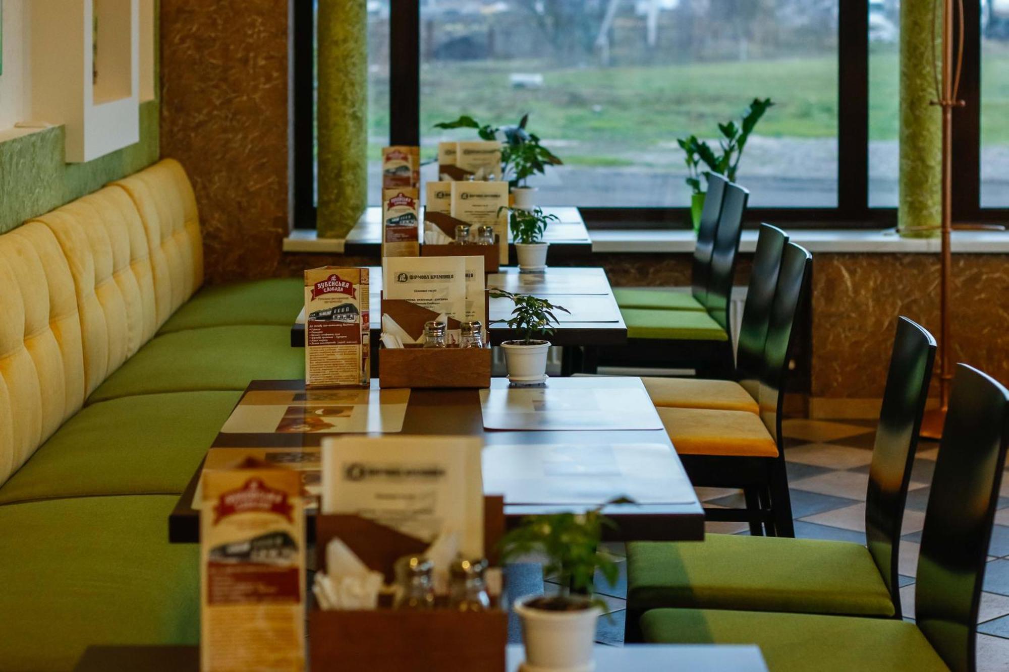 Hotel Lubenska Sloboda Olshanka Экстерьер фото